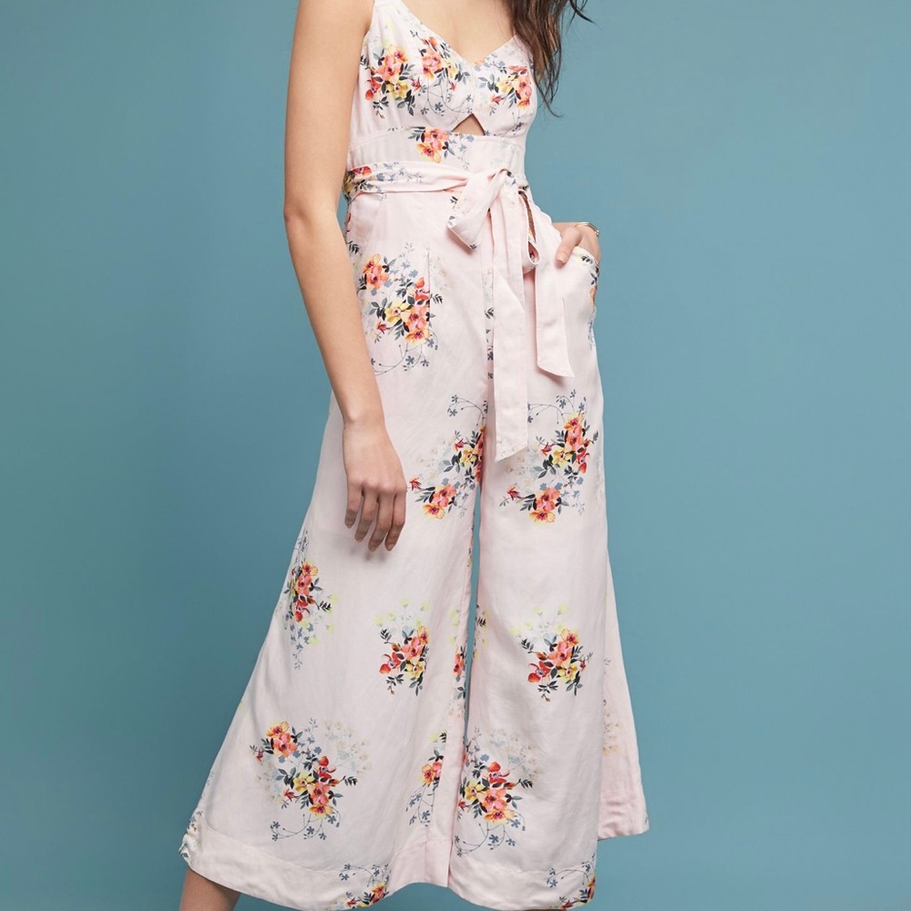 Anthropologie Akemi + Kin Adia Floral Jumpsuit 🌸